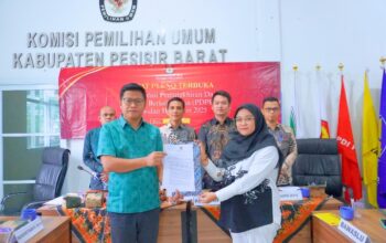 Bawaslu Pesibar Pleno PDPB Triwulan III Tahun 2025