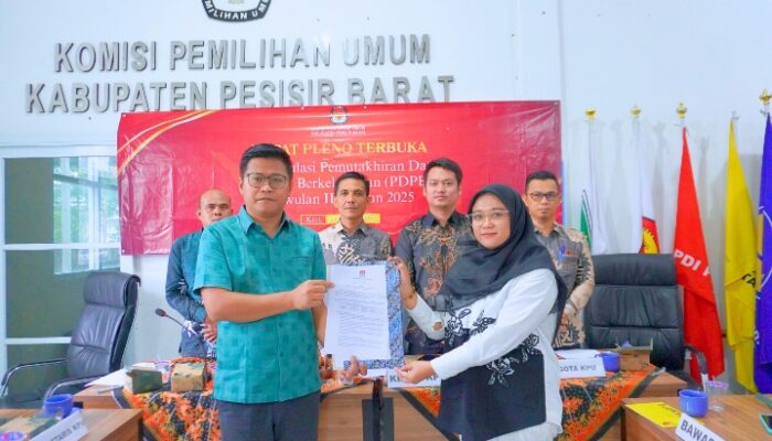 Bawaslu Pesibar Pleno PDPB Triwulan III Tahun 2025
